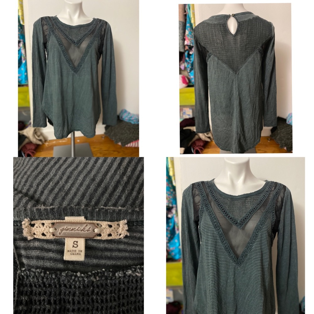Gimmicks top